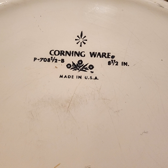 Corning Ware Covered Casserole Dish With Lid, P-708 1/2 B,  8 1/2" - Picture 10 of 10